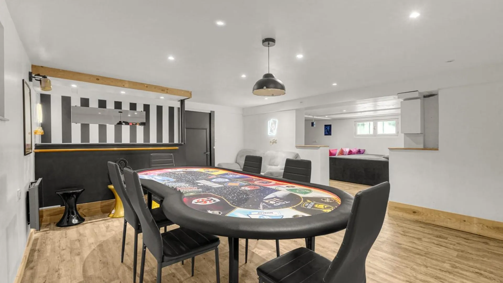 Villa Rose - Padel - Piscine - Cinema & Poker Room Saint-Jory